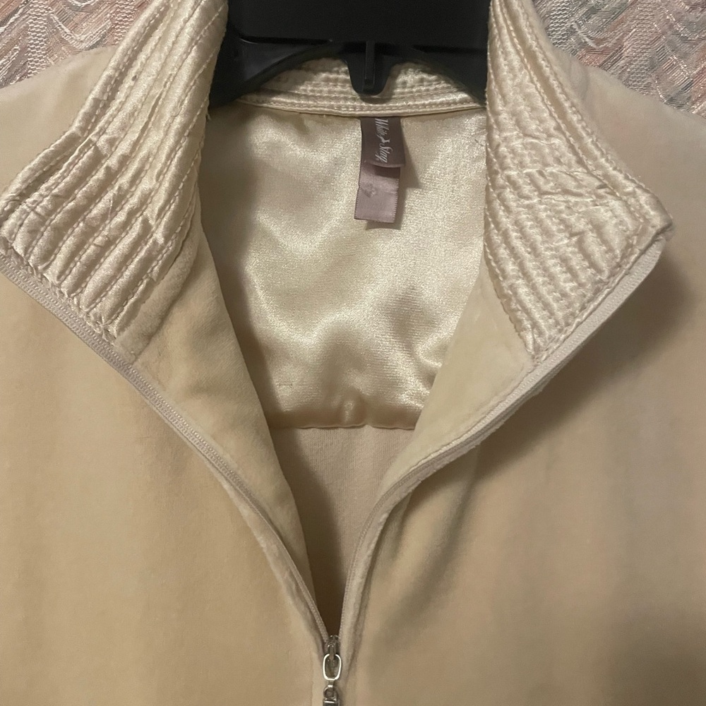 White Stag Cream Sleeveless Zip-Front Vest Size S 4-6 - Picture 3 of 10